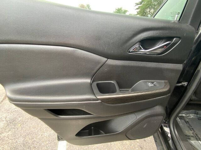 2017 GMC Acadia SLT-1