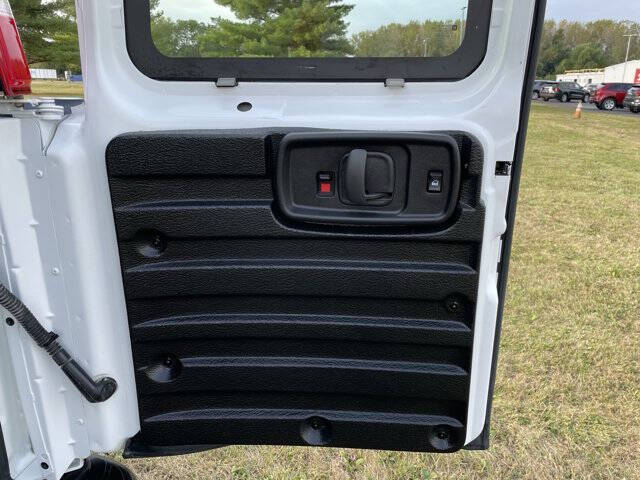 2024 GMC Savana 2500