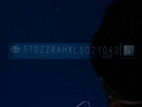 2020 Toyota Highlander LE