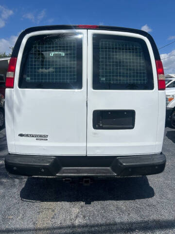 2015 Chevrolet Express 2500