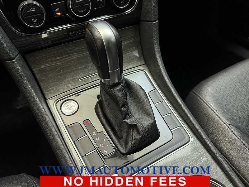 2017 Volkswagen Passat 1.8T SE