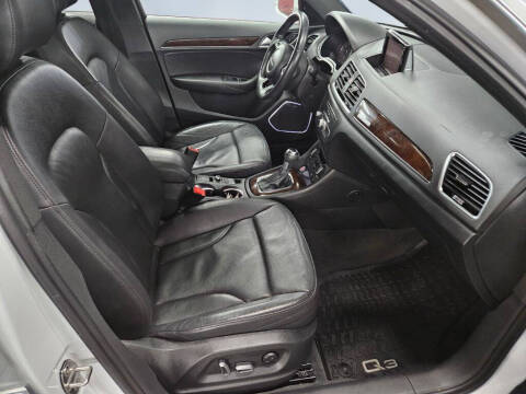 2018 Audi Q3 2.0T quattro Premium Plus