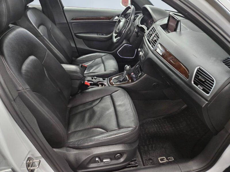 2018 Audi Q3 2.0T quattro Premium Plus