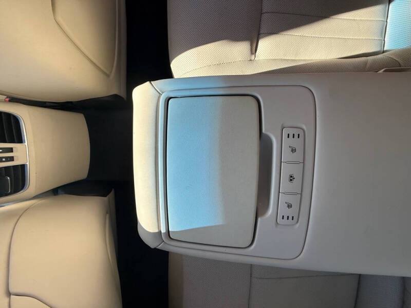 2015 Hyundai Genesis