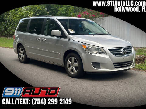 2011 Volkswagen Routan SE