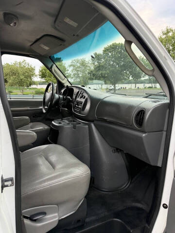 2003 Ford E-Series