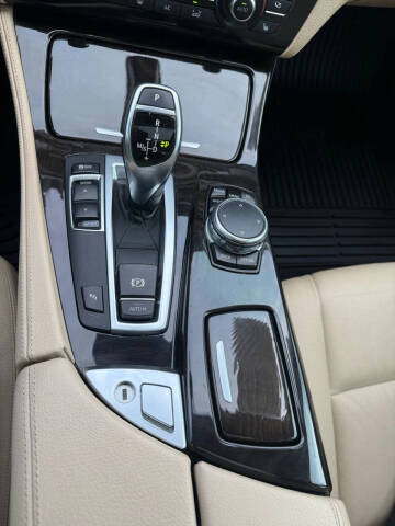 2016 BMW 5 Series 528i