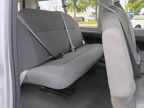 2009 Ford E-Series E-350 SD XLT