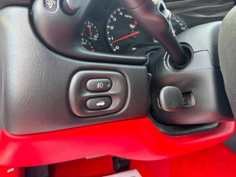 2004 Chevrolet Corvette