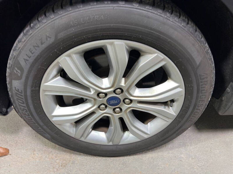 2021 Ford Edge Titanium
