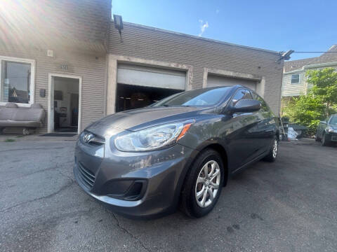 2013 Hyundai Accent GLS