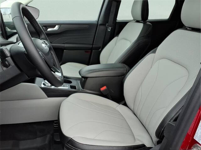 2026 Ford Escape Platinum