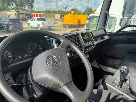 2019 Hino 338