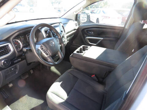 2018 Nissan Titan SV