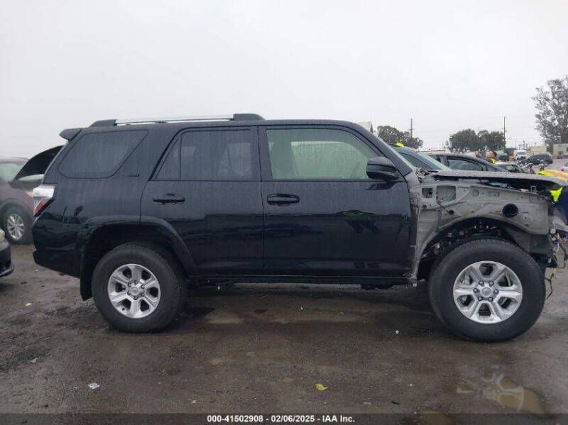 2024 Toyota 4Runner SR5
