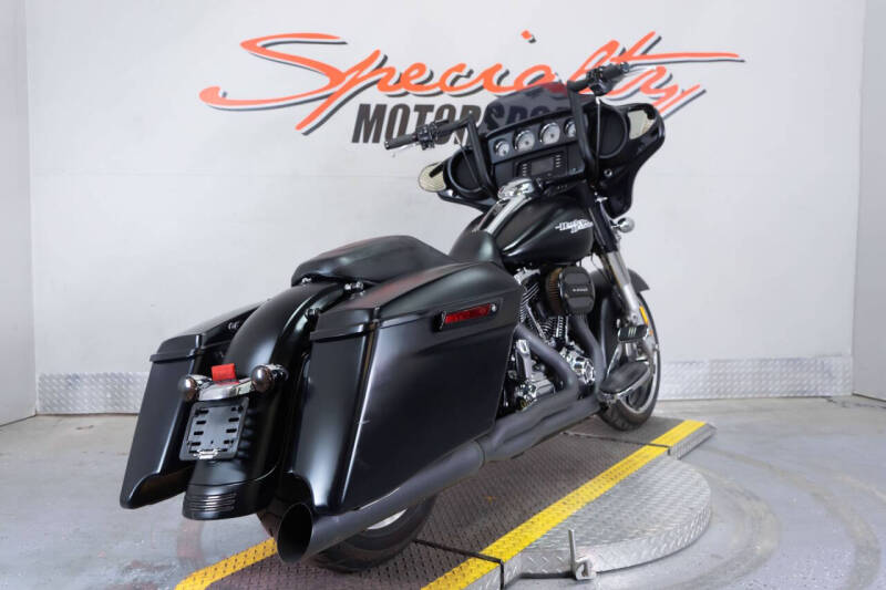 2016 Harley-Davidson Street Glide