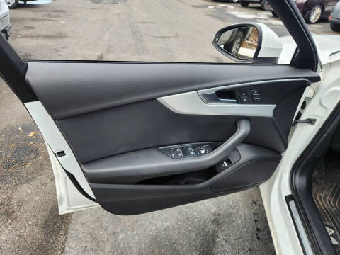 2017 Audi A4 2.0T quattro Premium