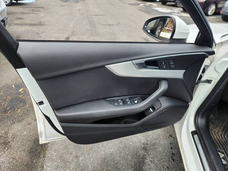 2017 Audi A4 2.0T quattro Premium