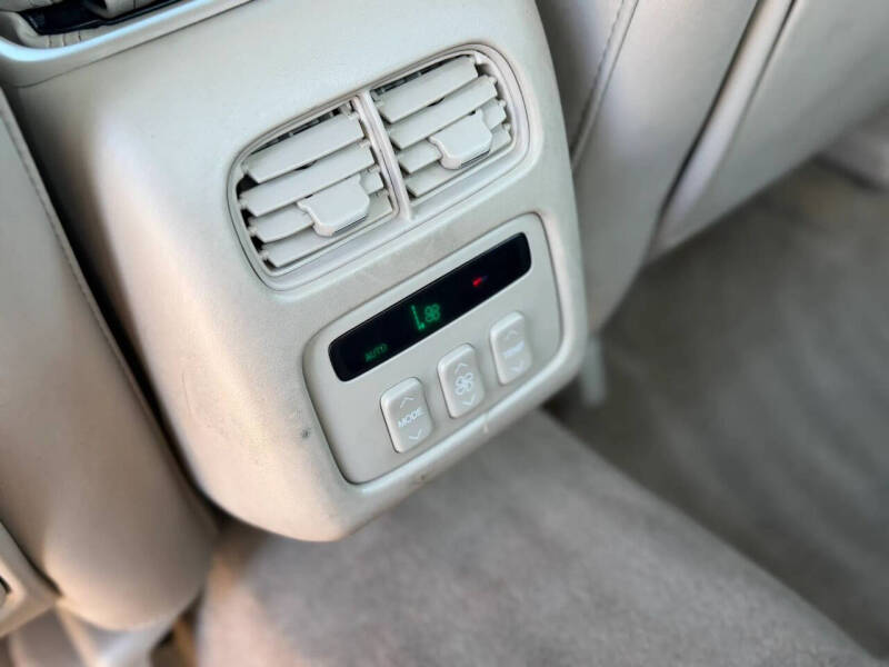 2005 Cadillac DeVille