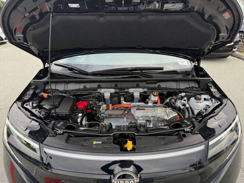 2026 Nissan LEAF Platinum+