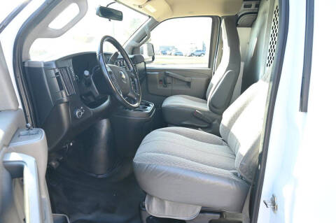 2023 Chevrolet Express 2500