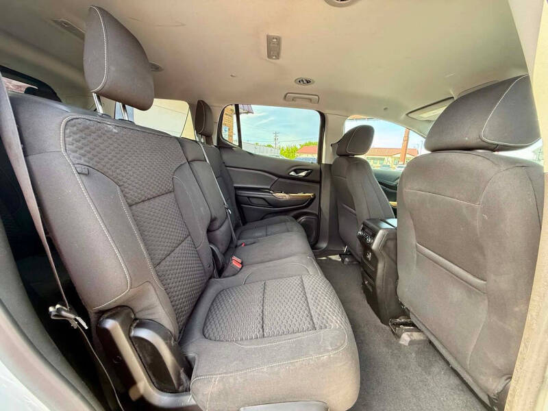 2019 GMC Acadia SLE-2