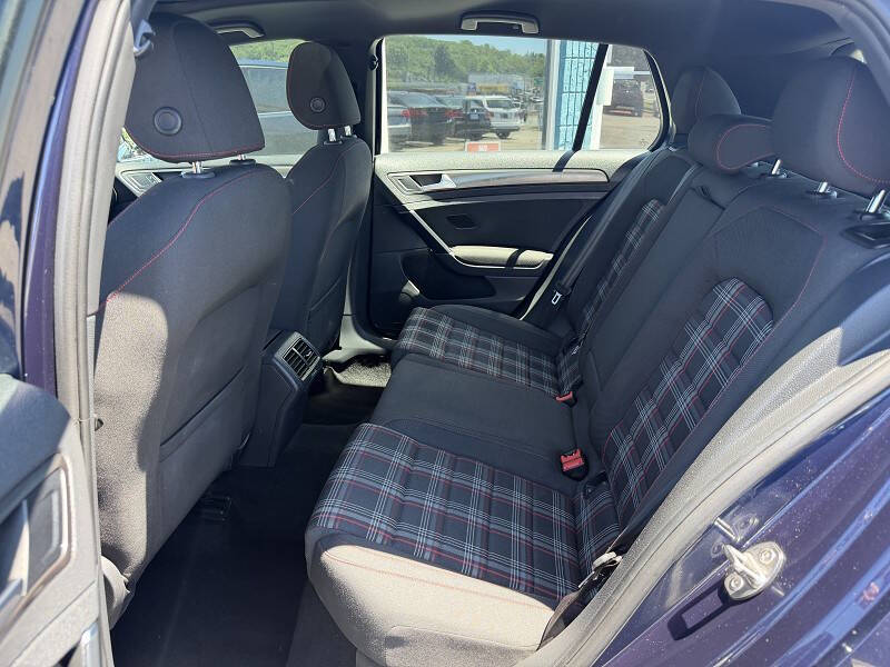 2018 Volkswagen Golf GTI SE
