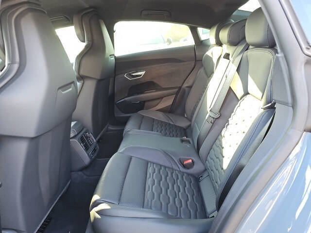 2022 Audi RS e-tron GT quattro