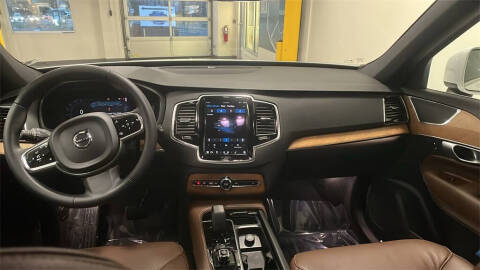 2024 Volvo XC90 B6 Plus Bright Theme 7P