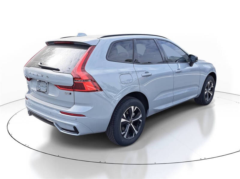 2026 Volvo XC60 B5 Core