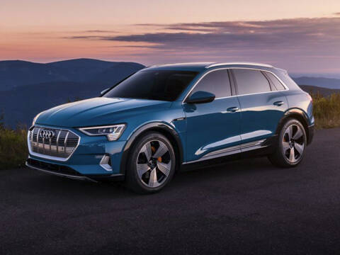 2022 Audi e-tron quattro Premium Plus