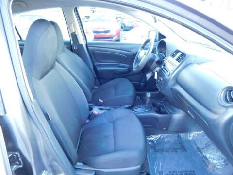 2016 Nissan Versa 1.6 S