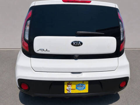2017 Kia Soul +