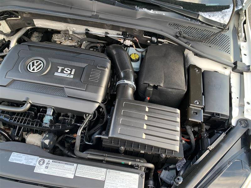 2017 Volkswagen Golf R 4Motion