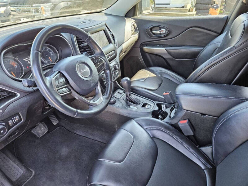 2019 Jeep Cherokee Latitude Plus