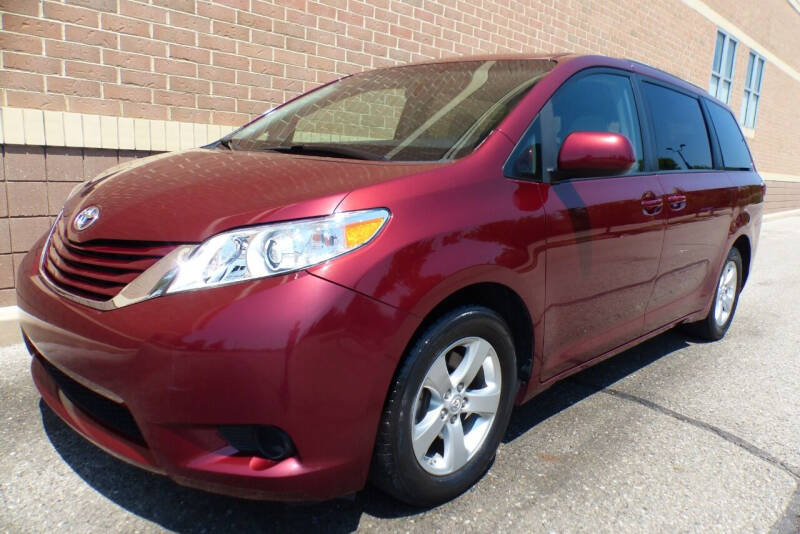 2017 Toyota Sienna LE 8-Passenger