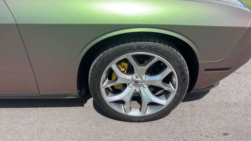 2015 Dodge Challenger SXT Plus