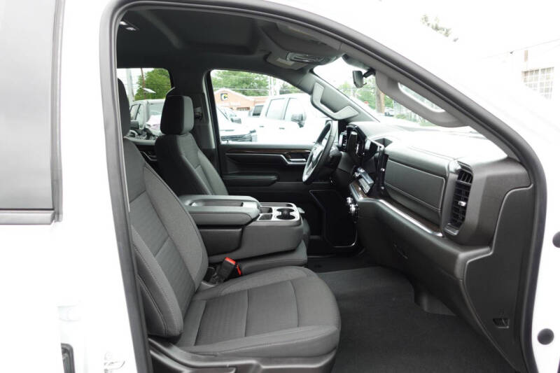 2023 GMC Sierra 1500 Elevation Standard