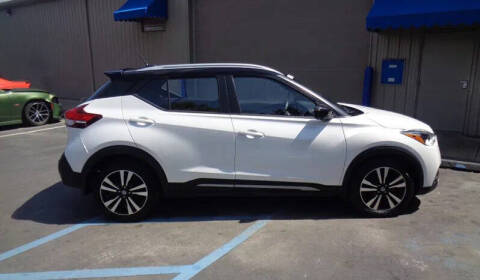 2020 Nissan Kicks SR