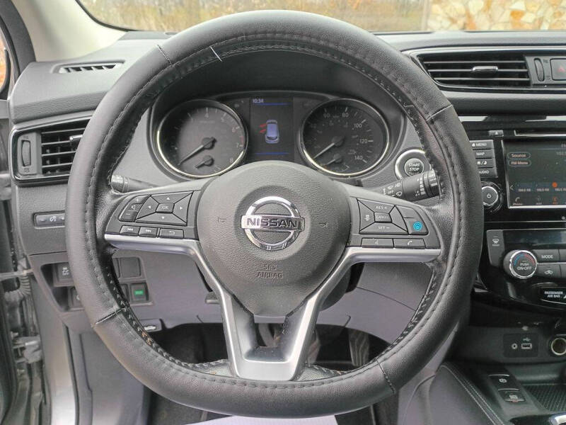 2020 Nissan Rogue Sport SL