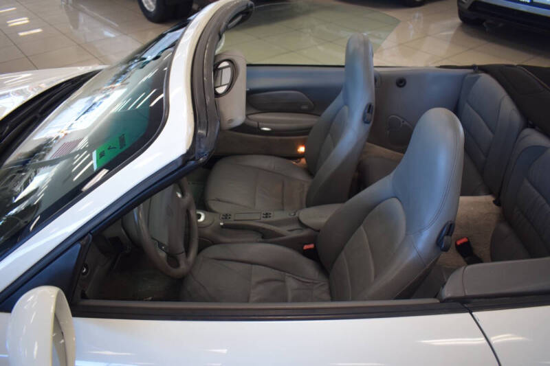 2000 Porsche 911 Carrera