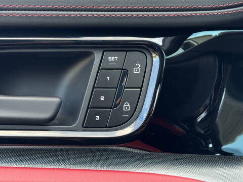 2025 Porsche Panamera 4 E-Hybrid