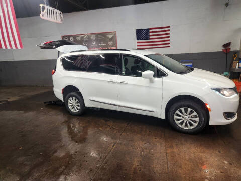 2018 Chrysler Pacifica Touring L