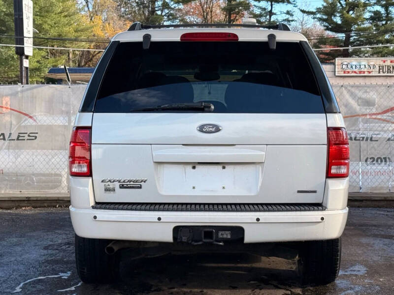 2004 Ford Explorer Limited