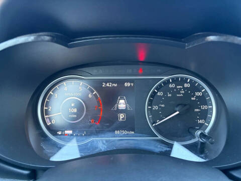 2020 Nissan Versa SR