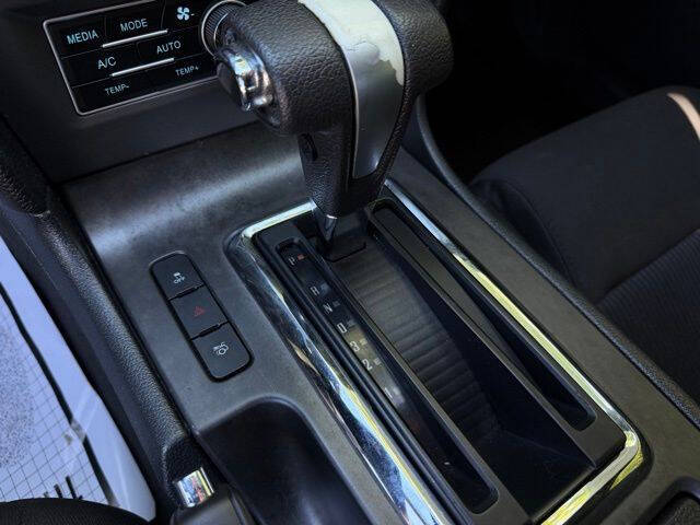 2012 Ford Mustang V6