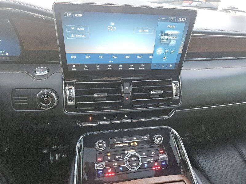 2022 Lincoln Navigator L Black Label