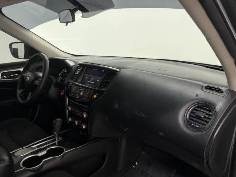 2020 Nissan Pathfinder S