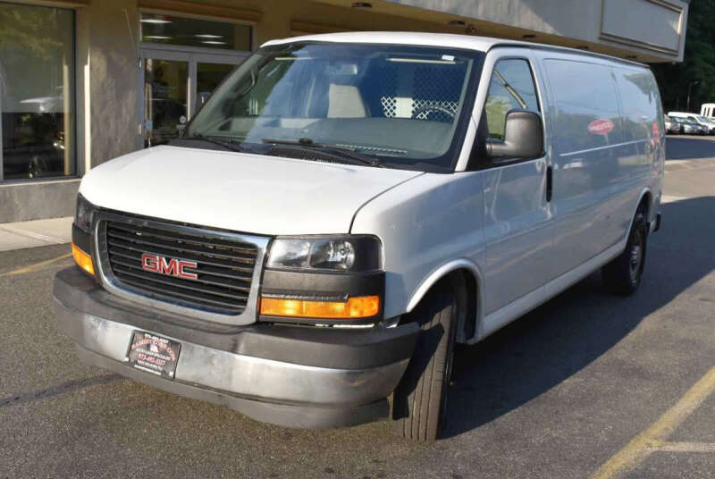 2017 GMC Savana 2500