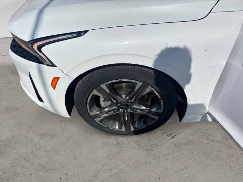 2022 Kia K5 EX